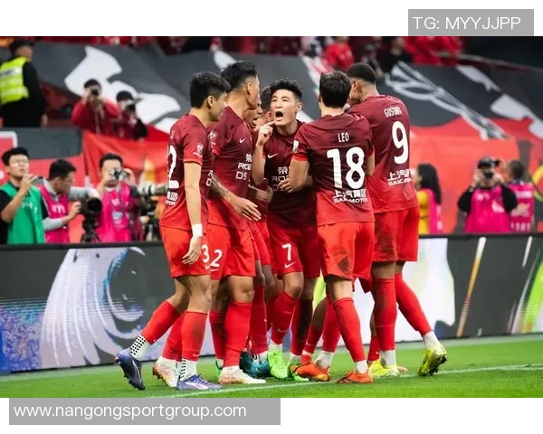 山东泰山与上海海港巅峰对决携手共创辉煌梦想之战 山东泰山与上海海港巅峰对决携手共创辉煌梦想之战